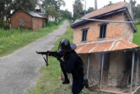  काठमाडौँको साँखुमा गोली हानेर तीन जना लागू औषध कारोबारी प्रहरी नियन्त्रणमा : एक जना घाइते  