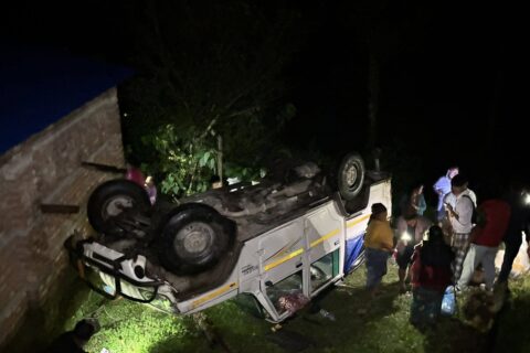 लमजुङमा जिप दुर्घटनाग्रस्त : चारजना यात्री घाइते