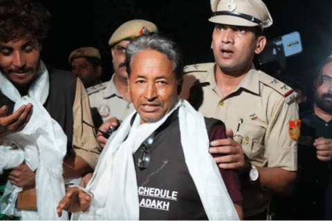 भारतको लद्दाखमा “छुट्टै राज्यको”मागसहितको आन्दोलन चर्किदै : इन्टरनेट सेवा बन्द, सामाजिक अभियन्ता सोनाम वाङचुक गिरफ्तार
