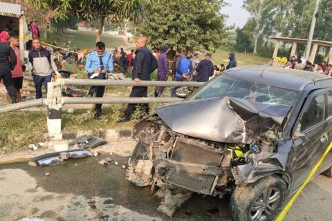 कारले साइकललाई ठक्कर दिंदा धनुषामा श्रीमतीको मृत्यु, श्रीमान घाइते
