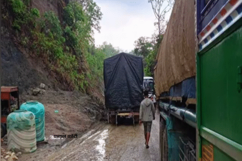 नवलपुरमा ट्रकको ठक्करबाट मोटरसाइकल चालकको मृत्यु