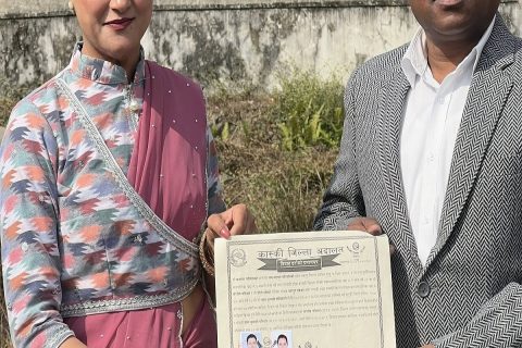 रास्वपा छाडेका नेता सन्तोष परियार र सौन्दर्यकर्मी शर्मिला मित्रकोटीबीच कास्कीमा अदालती बिबाह दर्ता