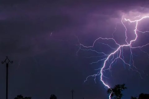 धादिङमा सत्यनारायणको पूजा भइरहेको घर नजिकै चट्याङ पर्दा एक बालिकाको मृत्यु, दुई जना घाइते