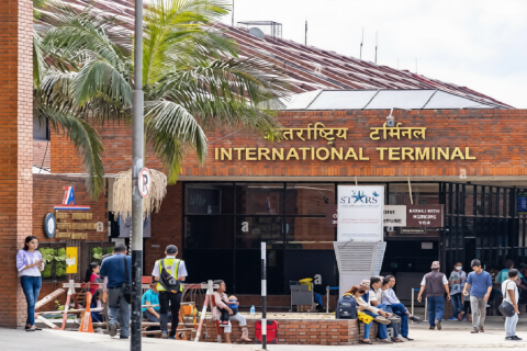२८ हजार ९०० अमेरिकी डलरसहित त्रिभुवन अन्तर्राष्ट्रिय विमानस्थलबाट तीन नेपाली पक्राउ
