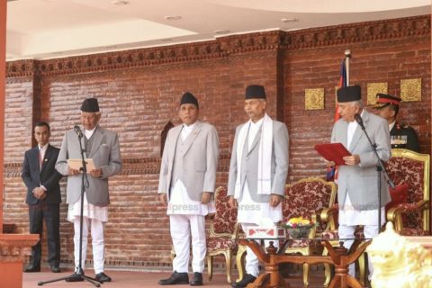 प्रतिनिधिसभाका ज्येष्ठ सदस्य केसीले लिए शपथ