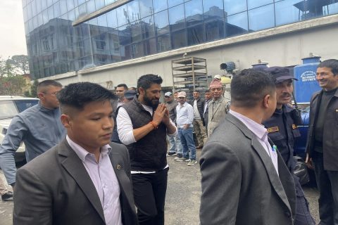 रवि लामिछानेको मुद्दा संशोधनविरुद्धको रिट सर्बोच्चको पूर्ण इजलाशमा पेश गर्न आदेश