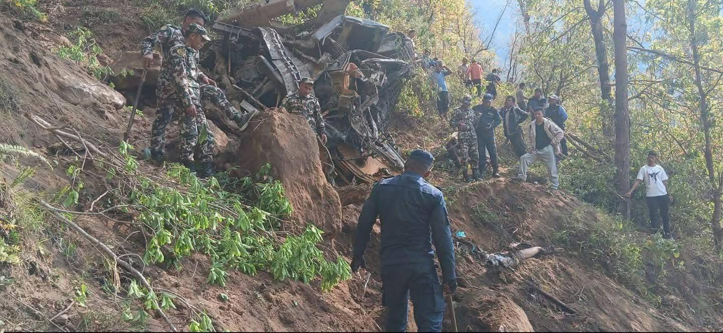 नुवाकोटमा स्काभेटर दुर्घटना हुँदा दुई जनाकाे घटनास्थलमै मृत्यु