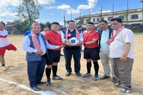 पोखराको मालेपाटनमा ‘३५ प्लस भेट्रान्स फुटबल’ शुरु