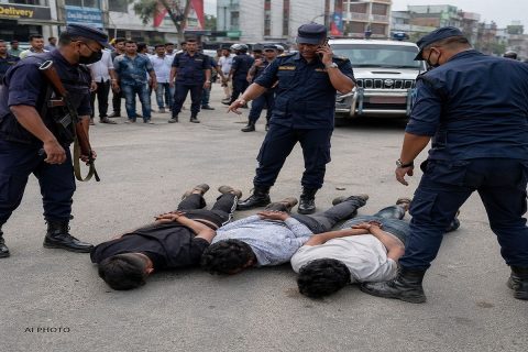 नेपालगन्जमा चल्याे गाेली : ब्राउनसुगरसहित तीन जना पक्राउ