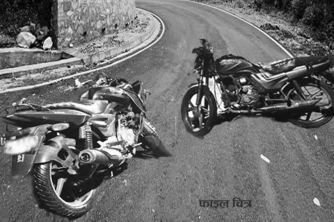बारामा दुई मोटरसाइकल आपसमा ठोक्किँदा दुई युवकको मृत्यु