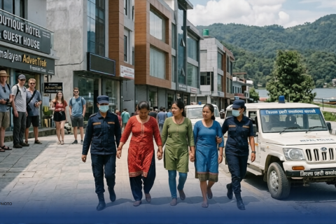 पर्यटकहरुलाई दुःख हैरानी दिने तीन जना युवती फेरि पोखरा लेकसाइडबाट समातिए