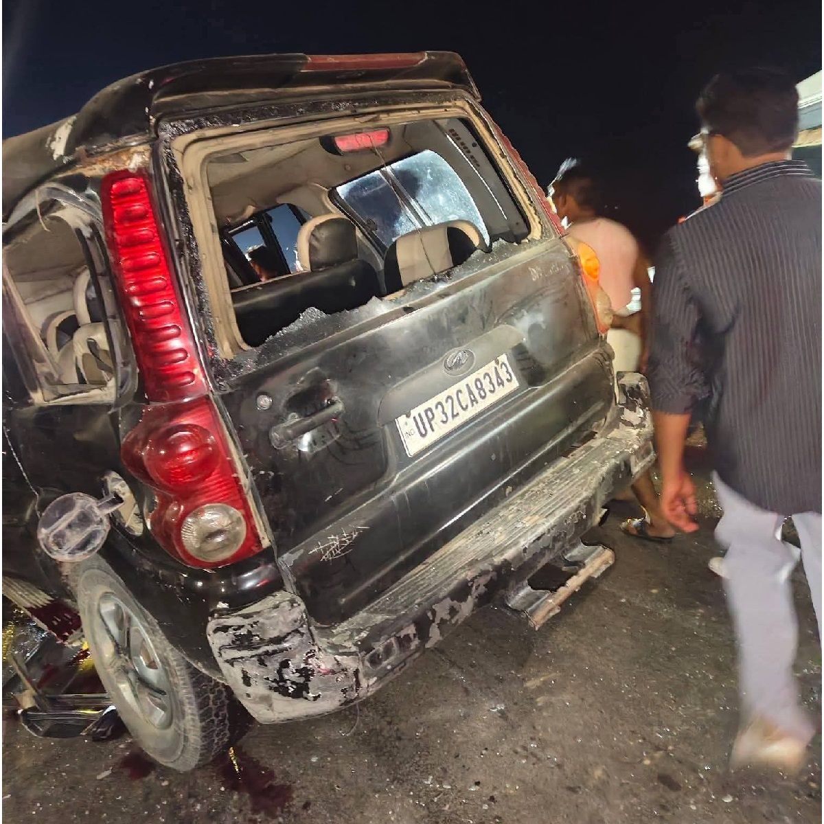 कपिलबस्तुमा भारतीय स्कर्पियो गाडी रोकि राखेको ट्रकमा ठोक्किंदा दुईको जनाको मृत्यु, तीन घाइते