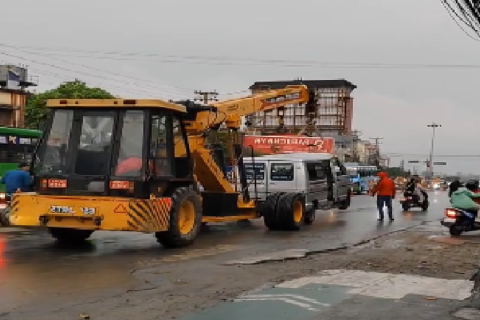 पोखरा सभागृहचोकमा माइक्रो बसको ठक्करबाट गम्भीर घाइते पैदलयात्रीको मृत्यु