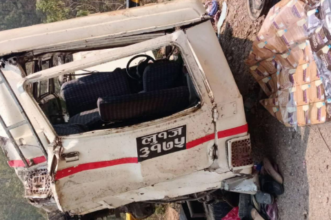 प्युठानमा भारतीय तीर्थयात्री बोकेको जीप दुर्घटना : एक बालकको मृत्यु, २१ जना घाइते