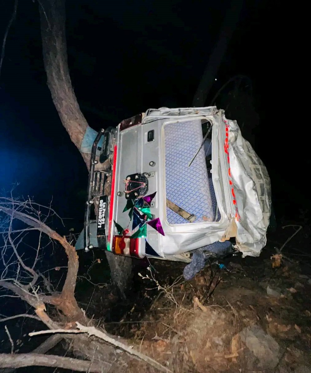 सल्यानमा जन्ती बोकेको जिप दुर्घटना अपडेट : चार जनाको मृत्यु, १४ घाइते