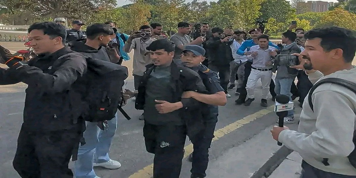 सिंहदरबारभित्रै प्रधानमन्त्रीविरुद्ध नाराबाजी गर्ने नेविसंघका छजना नेता-कार्यकर्ता पक्राउ