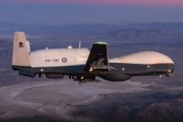 विश्वकै महङ्गो मानवरहित अमेरिकी नौसेनाको बिमान पर्सियन खाडीमा दुर्घटनाग्रस्त