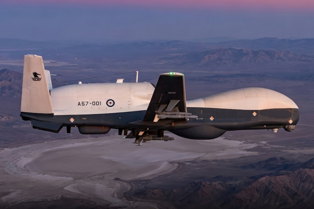 विश्वकै महङ्गो मानवरहित अमेरिकी नौसेनाको बिमान पर्सियन खाडीमा दुर्घटनाग्रस्त