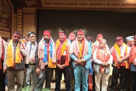 यातायात व्यवसायी राष्ट्रिय महासङ्घको अध्यक्षमा सिटौला : यस्तो बन्यो नयाँ कार्यसमिति