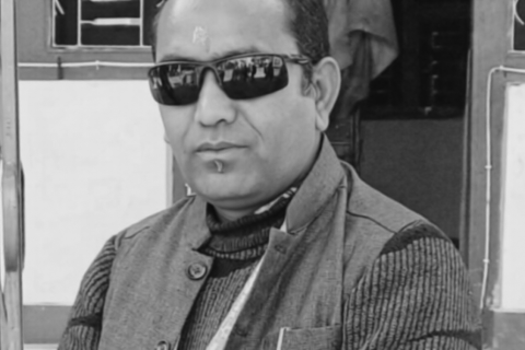 आफ्नो मृत्यु बारे फेसबुकमा स्टाटस लेखेका प्रधानाध्यापक दार्चुलाको विद्यालयमै मृत भेटिए