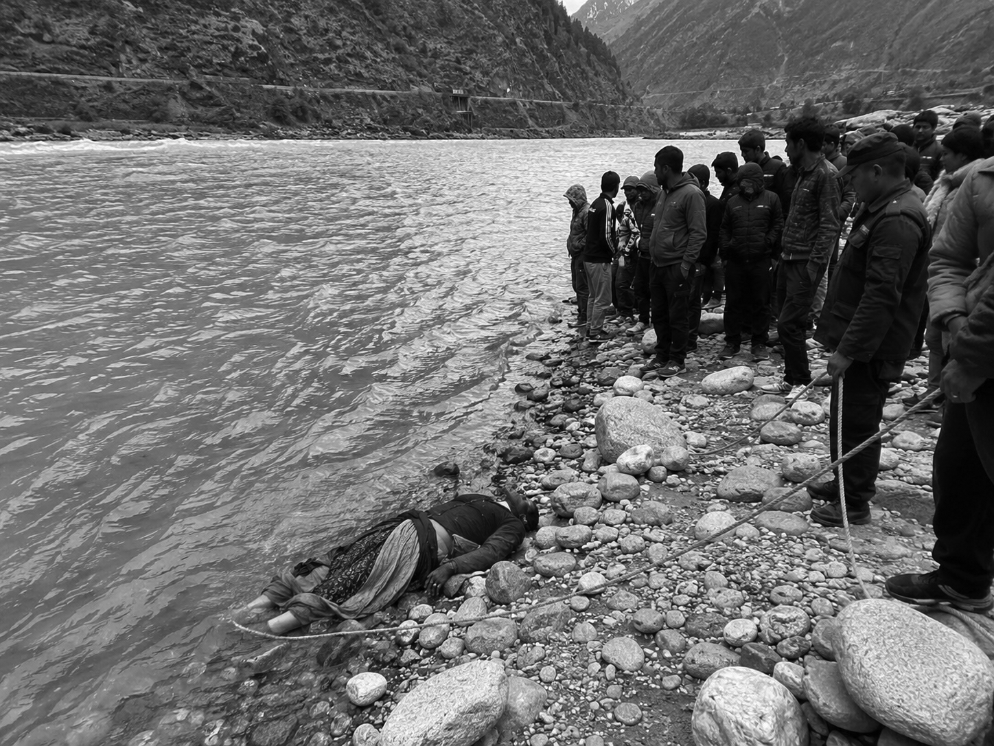 चार दिनदेखि हराइरहेकी महिला मुगु कर्णाली नदीमा मृत भेटिइन्