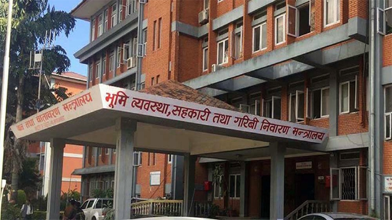 समस्याग्रस्त १० वटा सहकारीका ठुला ऋणीहरूको नाम सार्वजनिक (सुचीसहित)