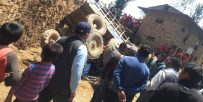 सल्यानको भुसखोलामा ट्याक्टर दुर्घटना : चालकको मृत्यु, दुई जना घाइते