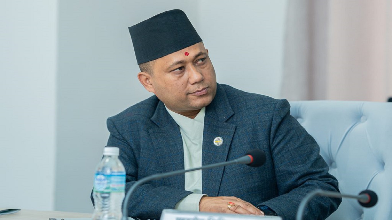 परराष्ट्रमन्त्री शिशिर खनालको भारत भ्रमण किन भयो.  स्थगित ?