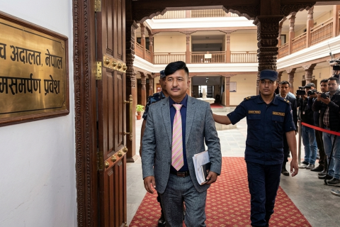 रामहरि श्रेष्ठ हत्या प्रकरण : दोषी ठहरिएका माओवादी जनमुक्ति सेनाका तत्कालिन ब्रिग्रेड कमान्डर गोविन्दबहादुर बटालाले सर्बोच्च अदालतमा गरे आत्मसमर्पण