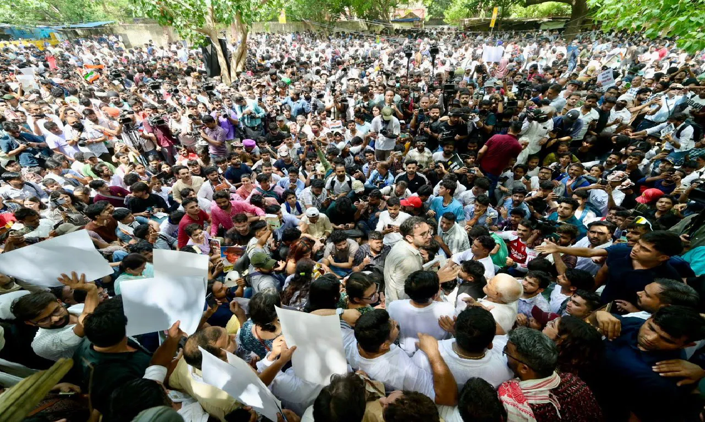 ककरोच जनता पार्टीद्वारा दिल्लीको जन्तरमन्तरमा विरोध प्रदर्शन शुरु