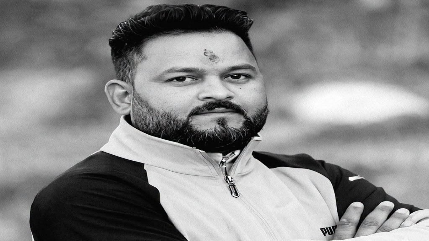 धनगढीमा अनमी कुटेको आरोप खेपेका बैतडीका स्वास्थ्य चौकी इन्चार्ज  लुहार काठमाडौँमा मृत भेटिए