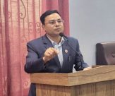 ११ महिनादेखि अमेरिकामा रहेका सुदूरपश्चिम प्रदेशसभाका सांसद प्रकाश देउवा पदमुक्त