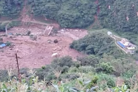 रोल्पाको थबाङमा पहिरोले घर पुरिँदा दुई जनाको मृत्यु, दुई जना गम्भीर घाइते