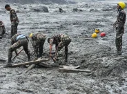 भोटेकोशी बाढीले बगायो नेपाली सेनाका ठूलो संख्यामा हतियार तथा गोलीगट्ठा