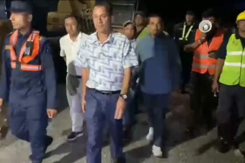 किम्रोङखोलाको बहाव घट्दै गएपछि स्थानीयलाई ढुक्क रहन आग्रह गर्दै रातारात माइकिङ