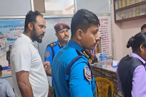 नेटवर्किङ व्यवसायको आवरणमा स्वास्थ्य जाँच र औषधी बिक्री : झापाको बिर्तामोडबाट समातिए  ४१ जना