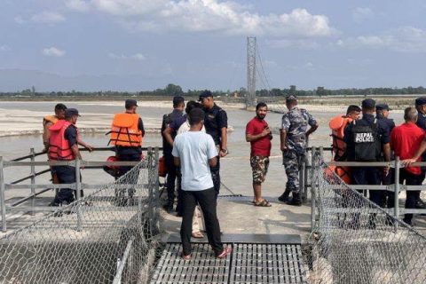 महाकाली नदीमा टेलिकमको तार तान्ने क्रममा सशस्त्र प्रहरीका असई बेपत्ता