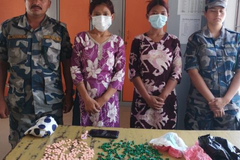 प्याडभित्र लुकाएर विराटनगर कारागारमा लागू औषध भित्र्याउने प्रयास : ठुलो मात्रामा लागू औषधसहित दुई महिला पक्राउ