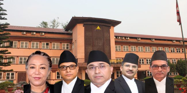 संवैधानिक इजलासमा किचलो : प्रधानन्यायाधीशको तजबिज कि संस्थागत मापदण्ड?