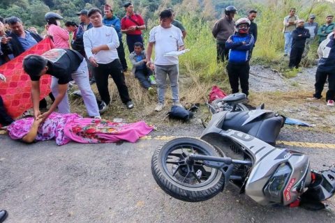 स्याङजामा स्कुटर दुर्घटना हुँदा आमाको मृत्यु, छोरी बाँच्न सफल