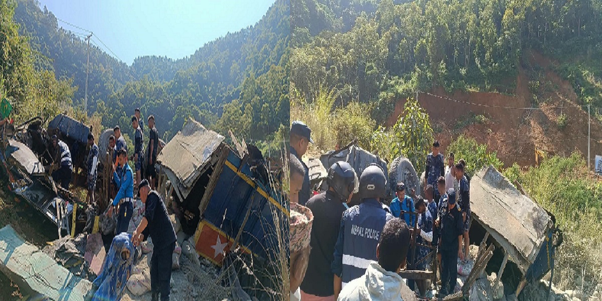 तनहुँको घाँसीकुवामा ट्रक भीरबाट पल्टियो : चालकको घटनास्थलमै मृत्यु, सहचालक घाइते